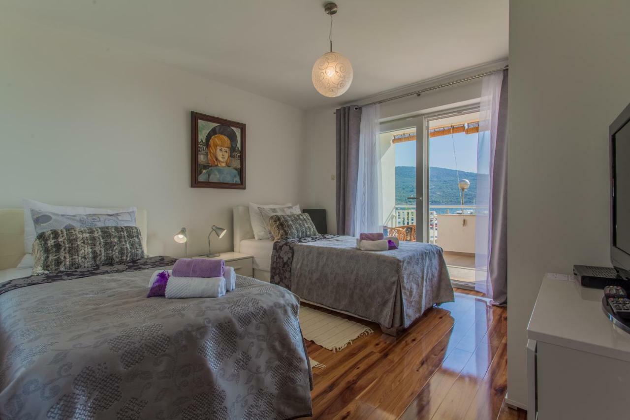 Apartment Sara - Cres Eksteriør billede